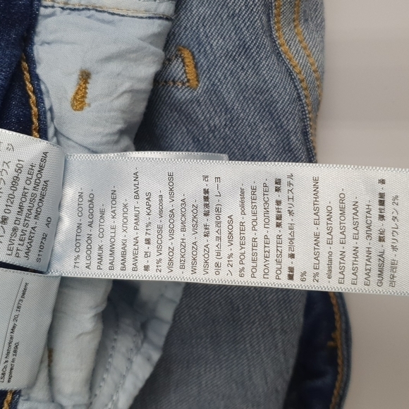 Levi's 721 High Rise Skinny Ankle Distressed Jeans - Picture 7 of 14